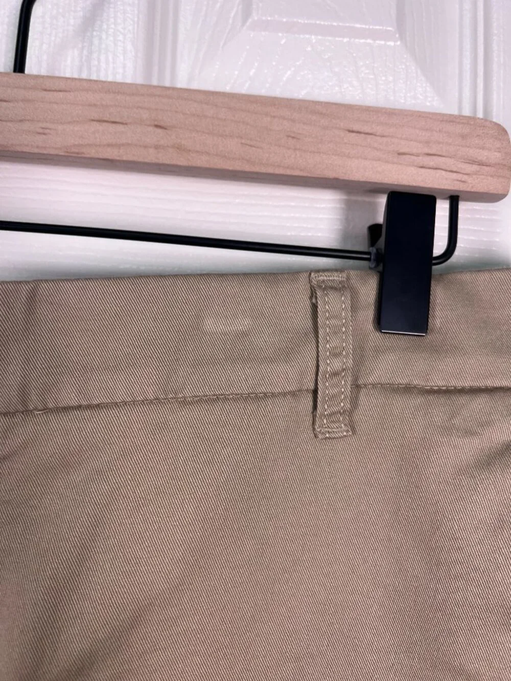 J. Crew 4in Chino Shorts Khaki Size 6 - Picture 3 of 5